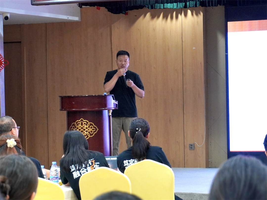 1757131090871874.jpg 7.jpg